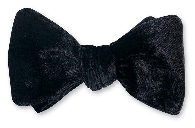 black-velvet-bow-tie