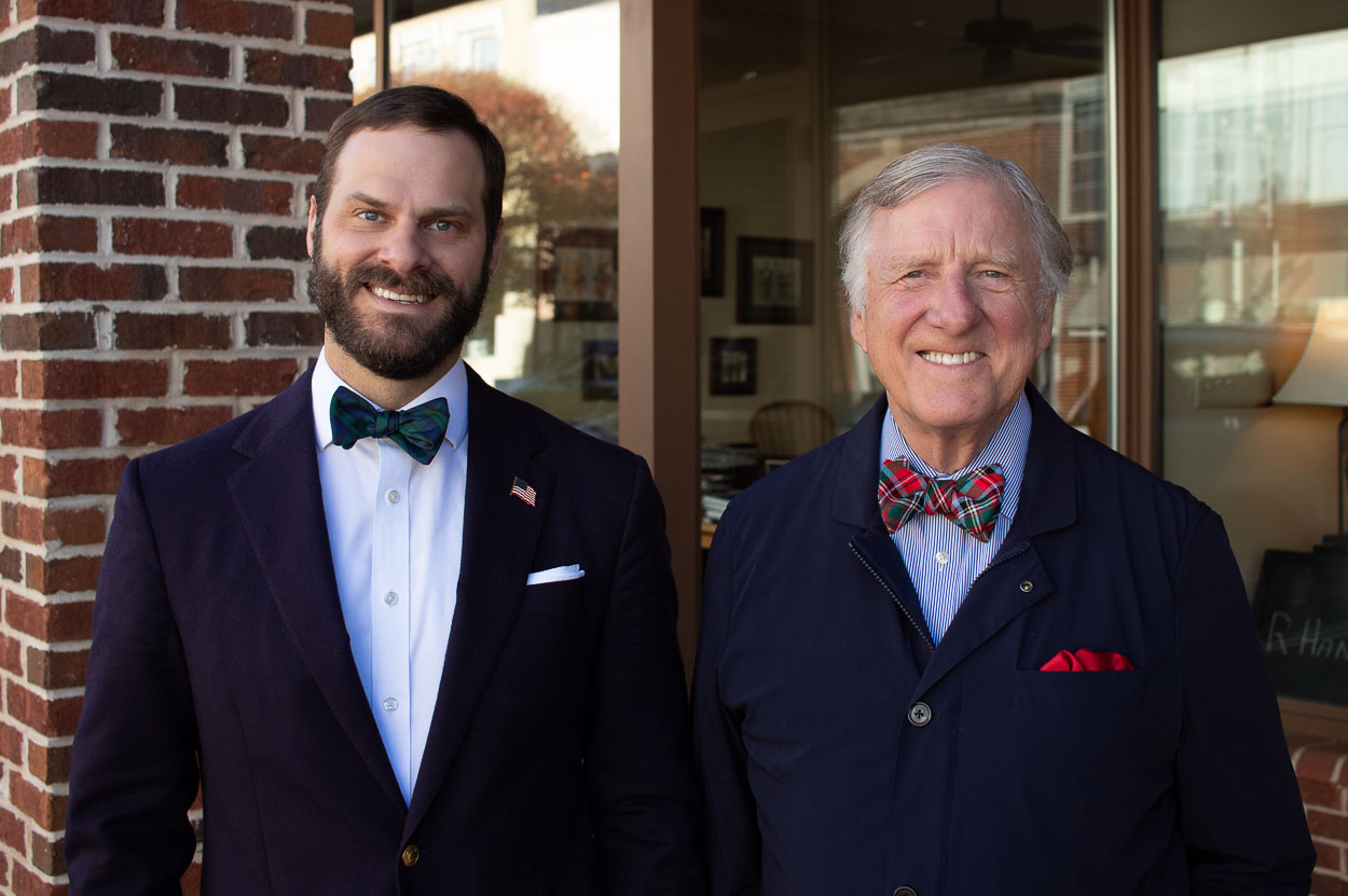 polka-dot-red-green-bow-tie